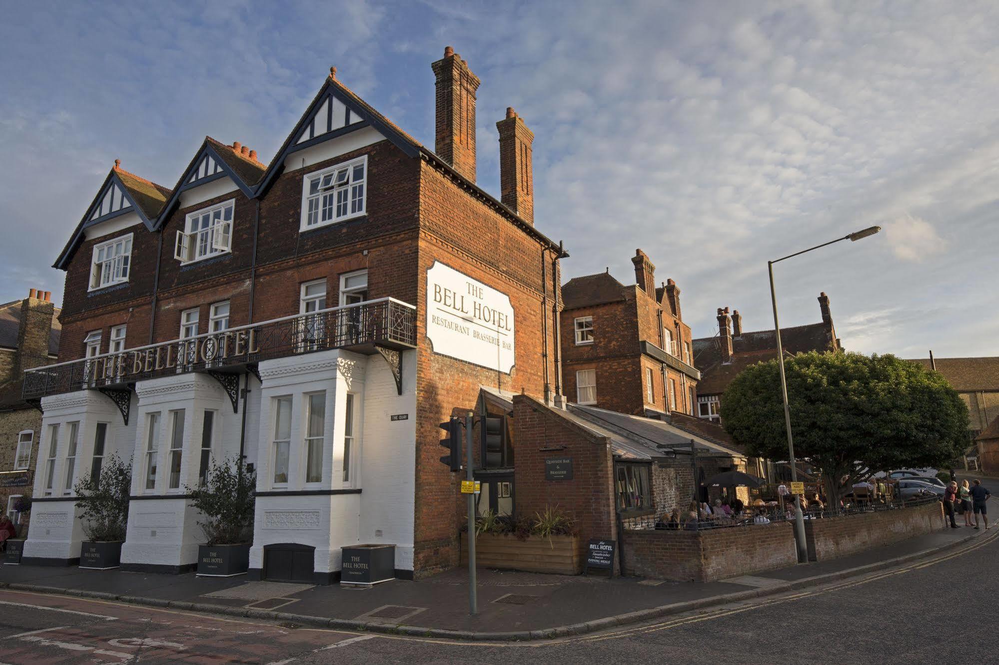 The Bell Hotel 3*