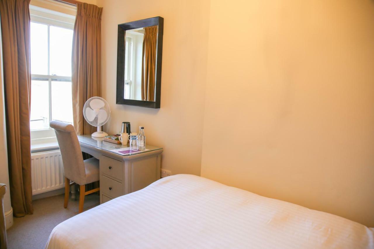 The Bell Hotel 3*
